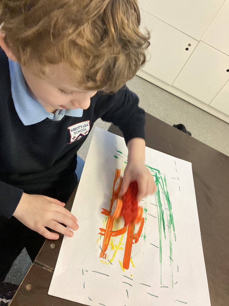 In Wales class as part of their marvellous machines topic, students have listened to the story of the 'Naughty school bus.' Everyone took part in retelling the story with small world items and used a range of vehicles to mark make names and patterns 🌟🚍#literacy #storytelling