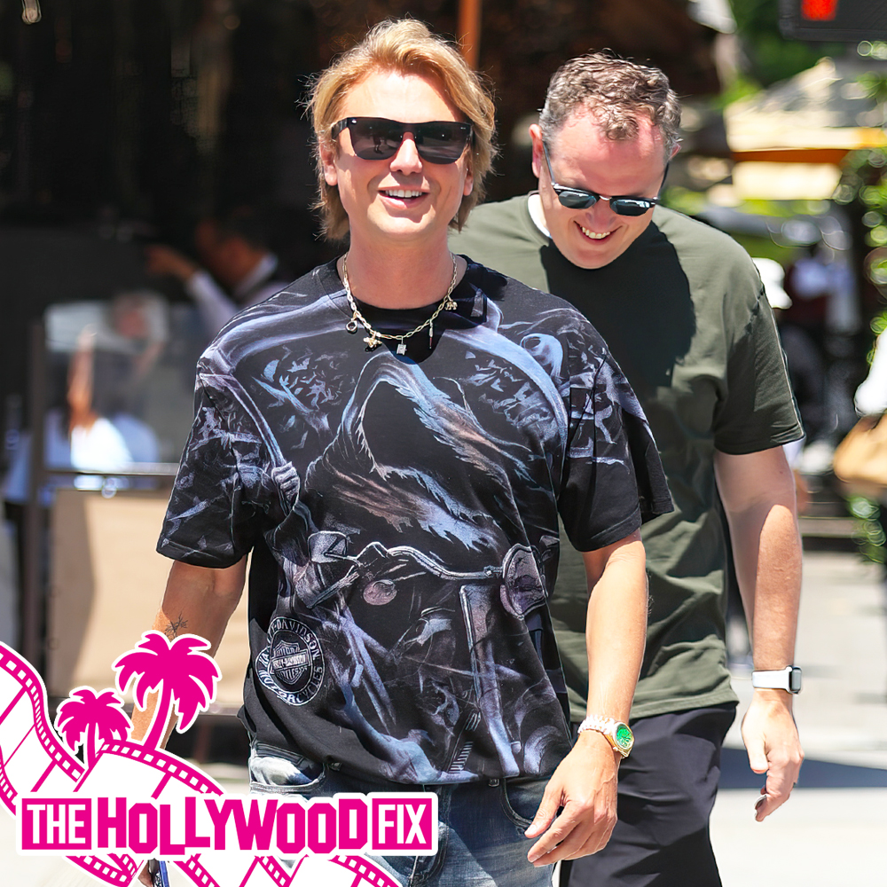 HollywoodFix's tweet photo. #JonathanCheban Talks #KourtneyKardashian Pregnancy, #KylieJenner, #TimotheeChalamet, #KendallJenner, #BadBunny, #Drake, #BunB & More While Leaving Lunch At Il Pastaio In Beverly Hills, CA 6.20.2023 https://t.co/DuNlrBzYGC https://t.co/xJkS2bZzjO