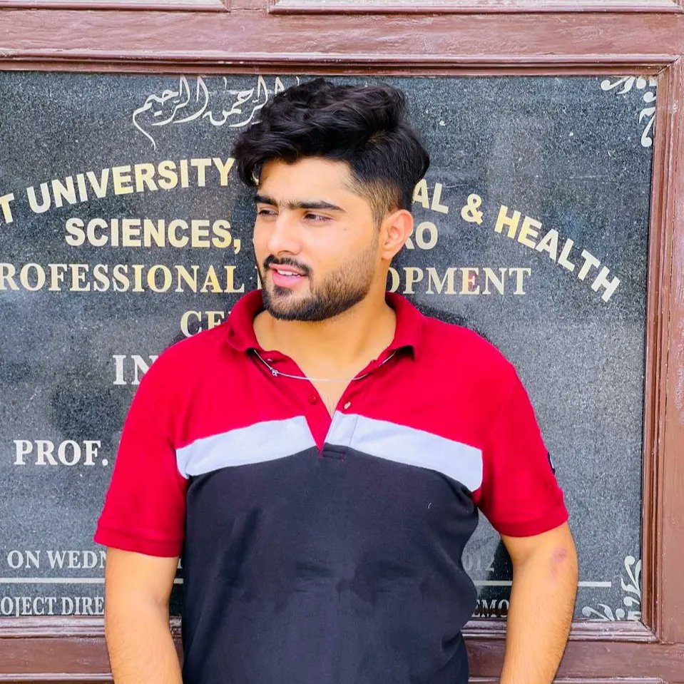 Silly_MID__ON's tweet image. Sunshine mixed with a little hurricane !
Singing off from LUMHS university with a BANG BANG 🔥🔥💘 
#Graduatingclassof2023 #MedTwitter