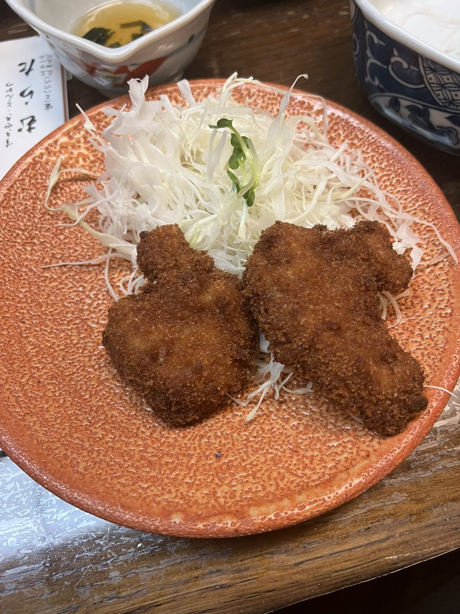 【むらた】岩本町の蛤鍋のお店（でもとんかつ屋）。だからひれかつも美味しい。
30年前から行ってるお店だけどずっと美味しい。
蛤鍋からの〆の雑炊がもはやメイン。
競馬の話しかしなくて楽しかった😁
色々勉強になりました。（多分全然活かせない）