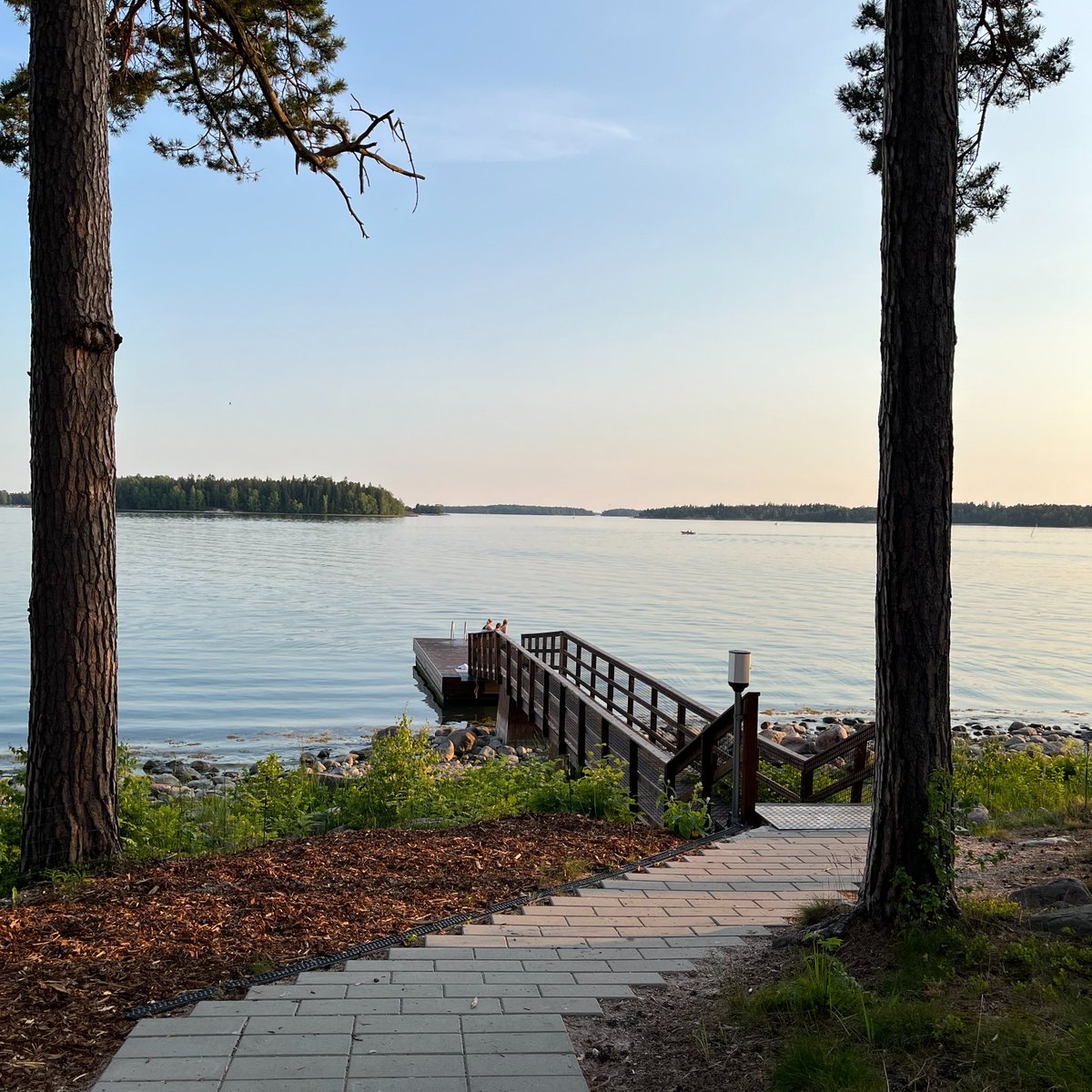 VerstasArch's tweet photo. The perfect sunny weather got Verstas Team attuned to the summer holiday season which is right around the corner! We visited two recently completed projects of Verstas. The day was completed with a dinner, sauna and first dippings into the (still ice cold) sea at @Hanaholmen. https://t.co/LU8kzTNd5n