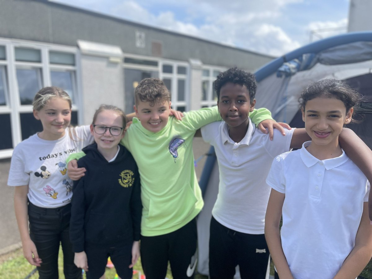 langfaulds's tweet photo. A final party for our P7! All those who couldn’t attend you were in our minds too . You are all STARS ✨ @LangfauldsPS https://t.co/q62cfNRG8n