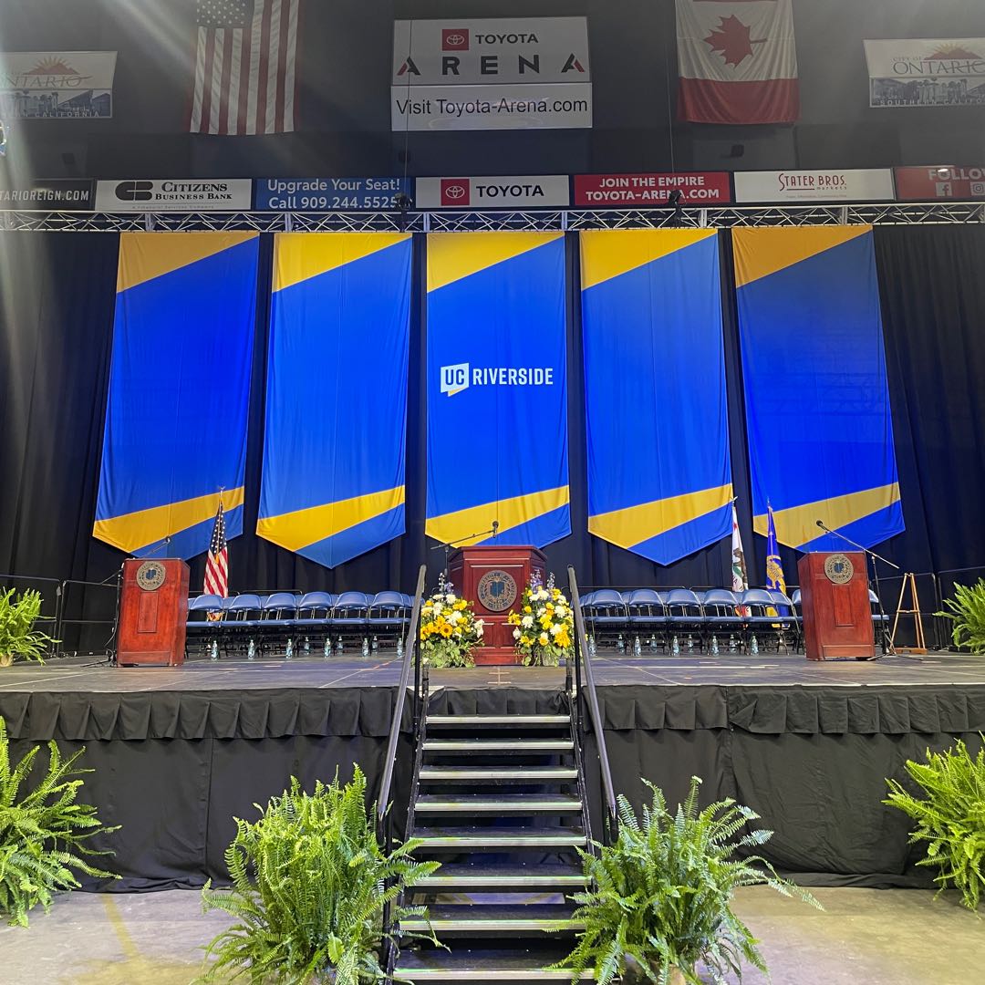 Today, we celebrate our graduates 🎓 in three Commencement ceremonies, held for the first time at Toyota Arena! Congratulations, Highlanders class of 2023! 👩‍🎓👨‍🎓 👏🎉🎊🪅
#chassgrad2023
#ucrgrad23
#rside
#ucriverside
#ucr
#ucrchass
#rsidepride
#highlanderpride
#highlanders