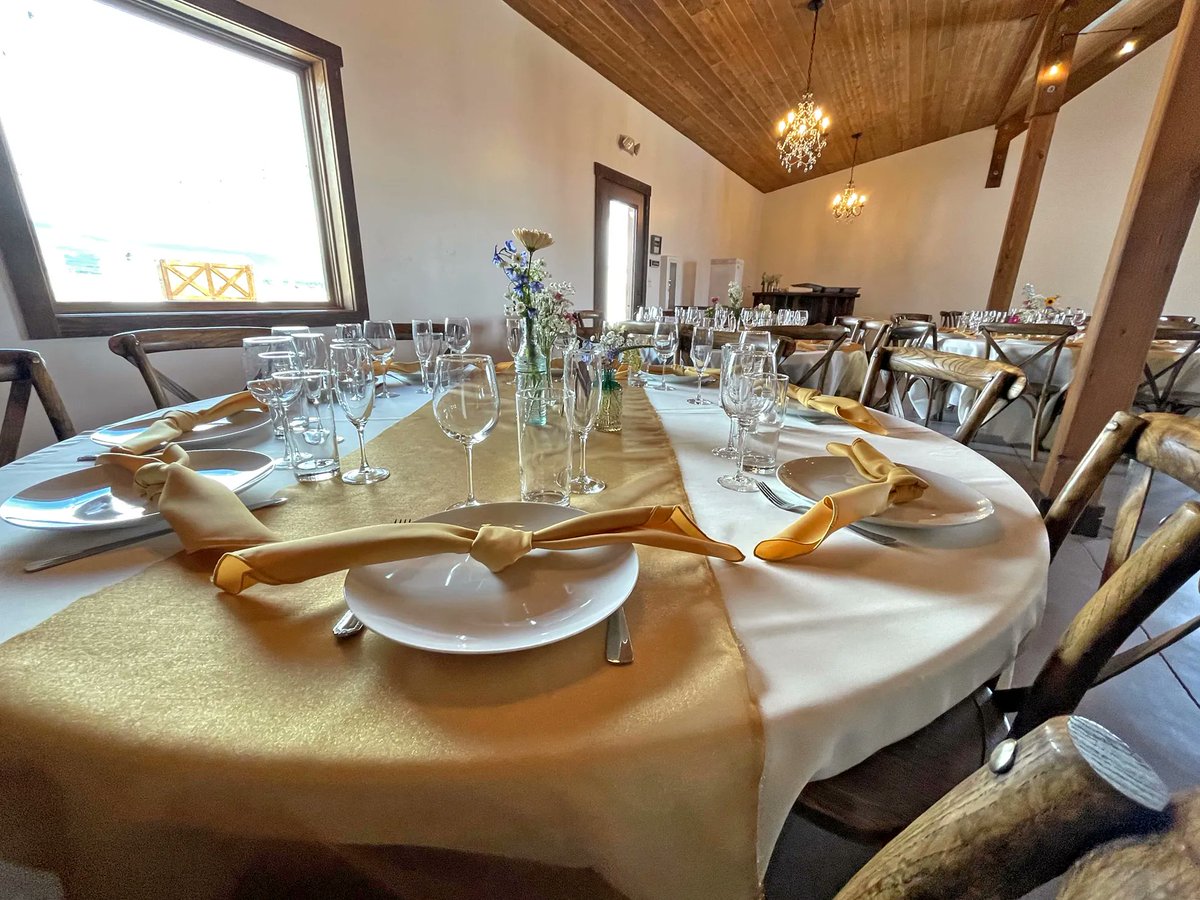 SettingsEvent's tweet image. A happy, simple setup at The Barn at Sunset Ranch. 
-
#weddingreception #tableset #weddingrentals #rentalcompany #coloradorentals #eventrentals #partyrentals #yellow #spring #happy #tentrentals #coloradowedding #largestinventory #wehaveit #settingseventrental