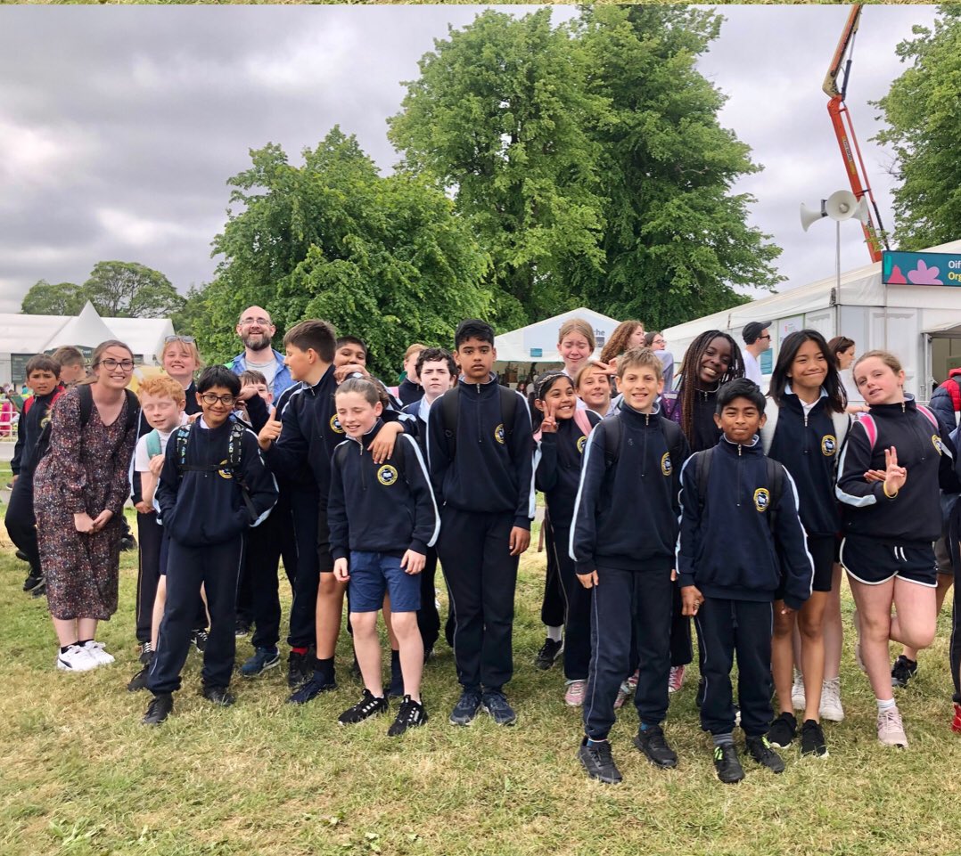 5th Class were lucky enough to win tickets to Bloom in the Phoenix Park with thanks to the Incredible Edibles programme!