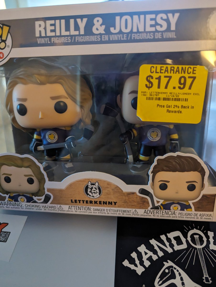 MessInTX's tweet image. Awesome sticker placement @GameStop this will look perfect on my display 🙃