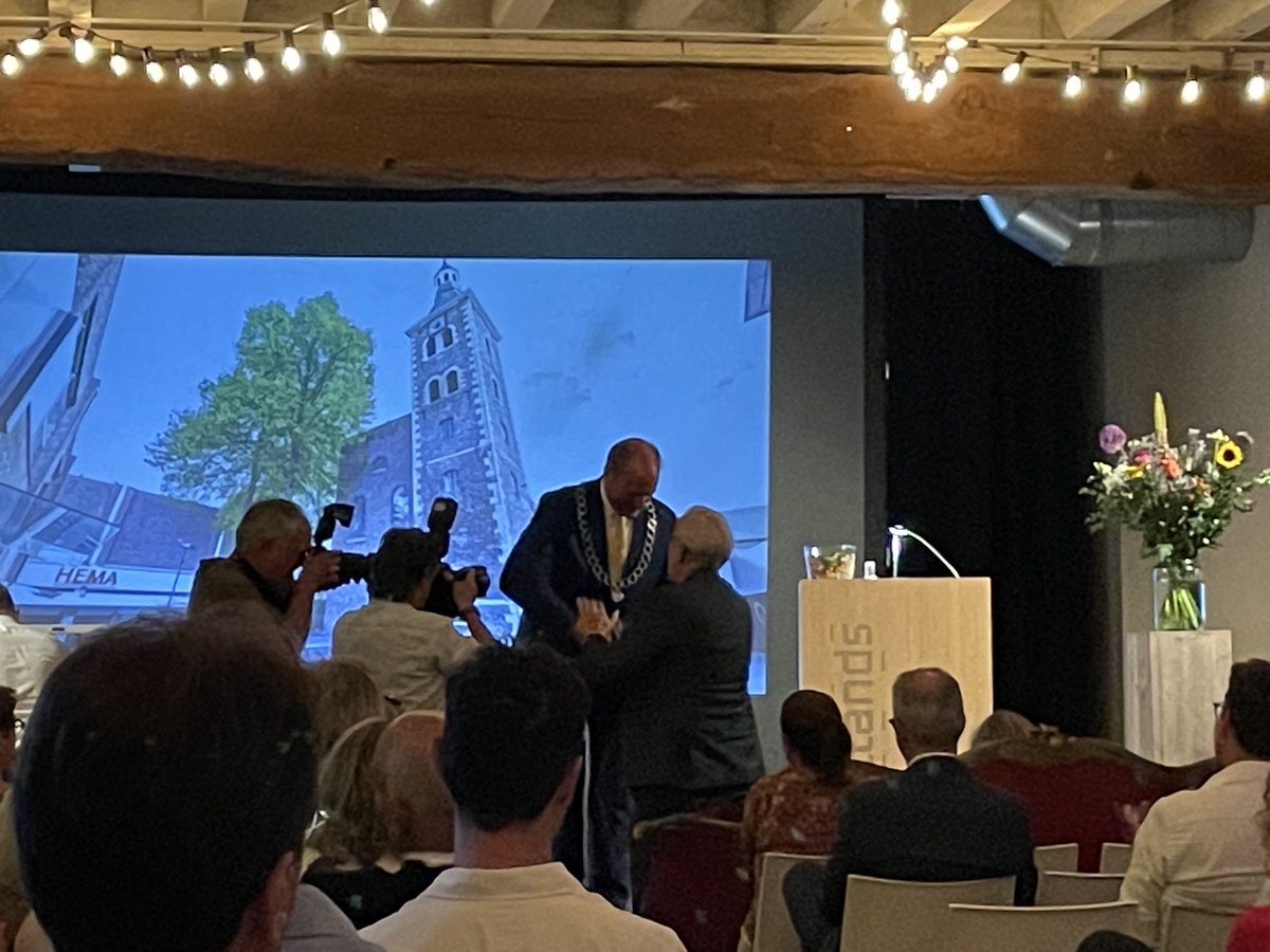 Bert Kip ontvangt zeer verdiend de ere penning van de Gemeende ⁦<a href="/sittardgeleen/">Sittard - Geleen</a>⁩ ⁦<a href="/Brightlandsnl/">Brightlands</a>⁩