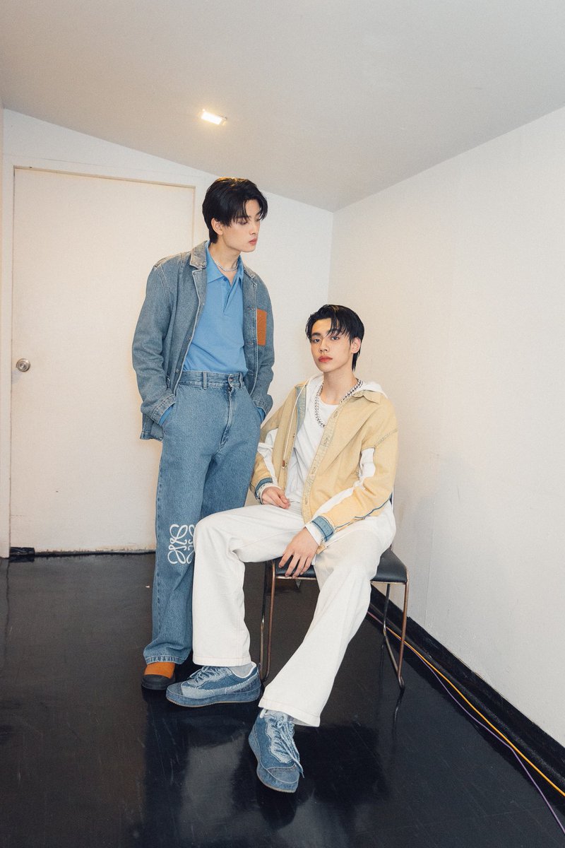 PEEMWASU_'s tweet image. พี่ขุน : จะมาแย่งcenterพี่ทำไม =