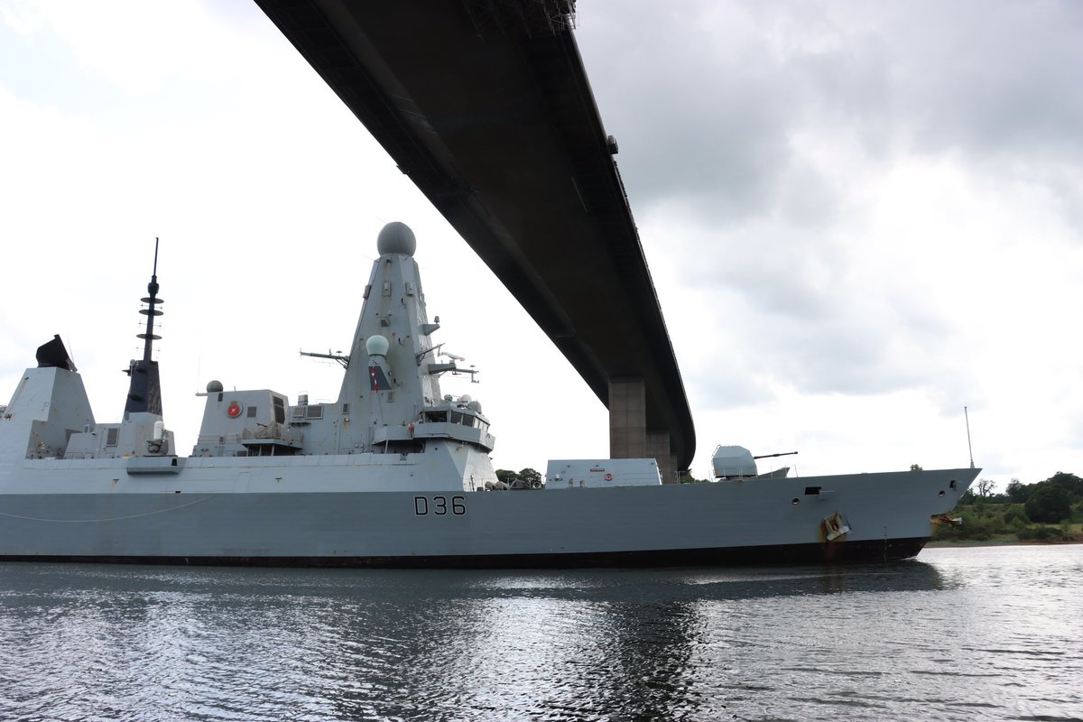 WarshipCam's tweet image. HMS Defender (D36) Daring-class air defence destroyer leaving Glasgow, Scotland - June 21, 2023 #hmsdefender #d36 

SRC: TW-@MISPhotography_