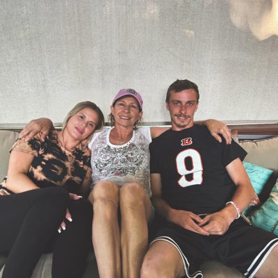 Call_Me_Roy's tweet photo. #NewProfilePic https://t.co/Vrp4a7azNX