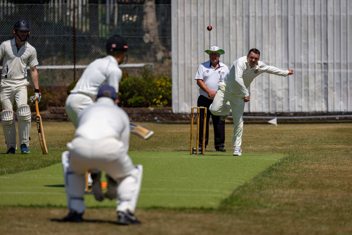 The R Mon RE (M) tweet media