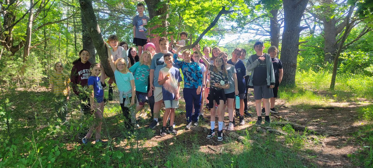 WHBI_Single_5th's tweet photo. Great day for our Rush Pond Hike! 🚶♀️🚶💛 #QUFSD #WHBI https://t.co/aE7SzxSeNU