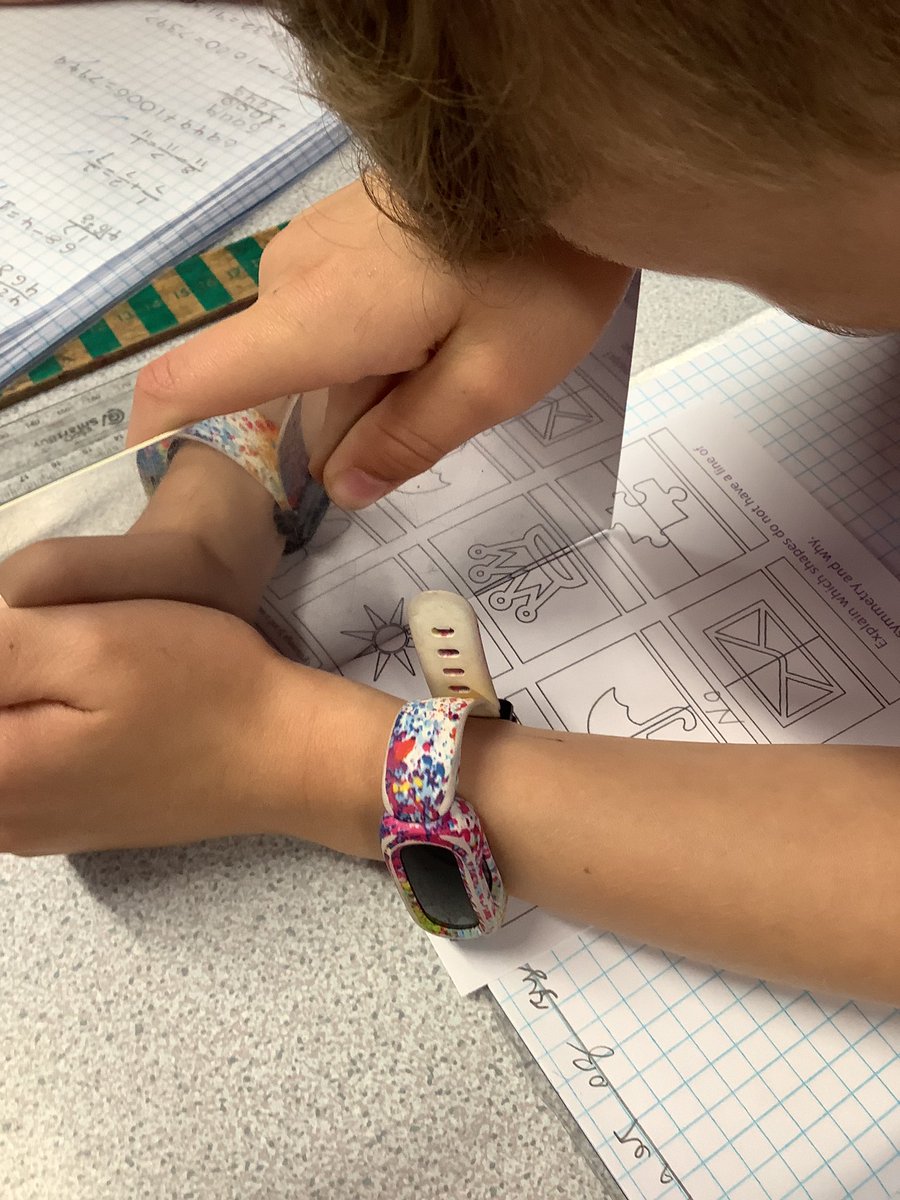 Looking at lines of symmetry today in maths! 🪞