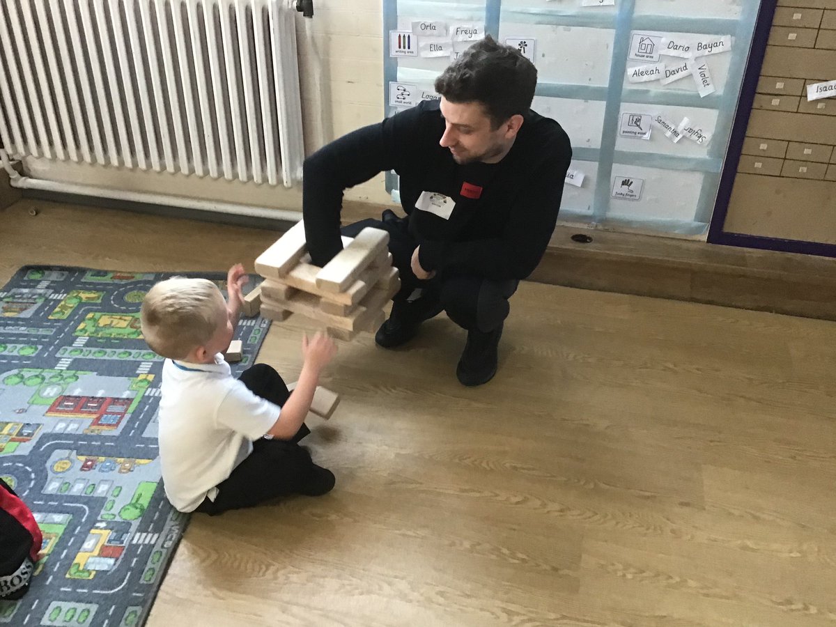 rdpsreception's tweet photo. What a fantastic afternoon for male carers day (despite the rain!) #rdpsbutterflies https://t.co/hp3XciB4ZE
