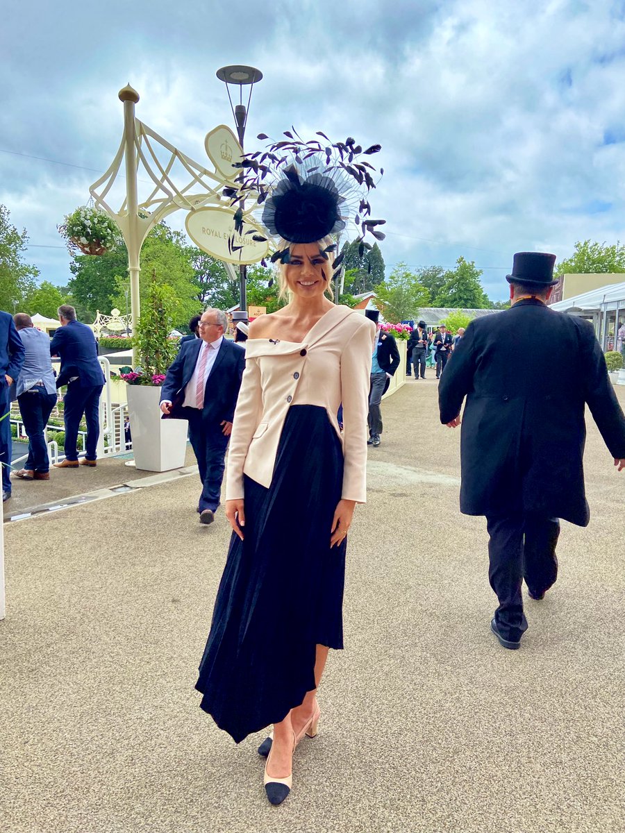 Ellie Costello tweet media