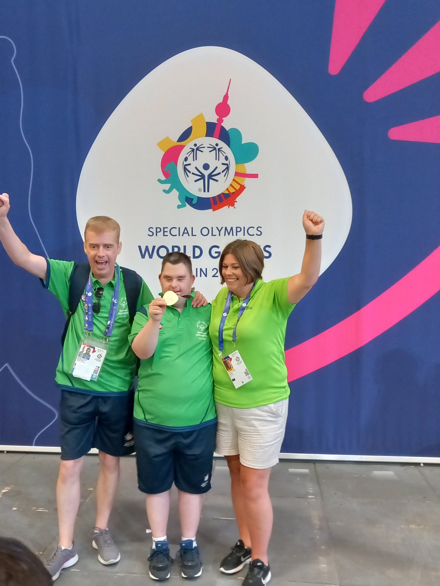 TeamIrlSport's tweet photo. We're not sure which is bigger, Eoin Daly's smile or his GOLD medal! π₯ Congratulations on landing top spot in your Bocce Singles division Eoin! #SOIreland #SOBocce #Berlin2023 #UnbeatableTogether https://t.co/lojGznlRlh
