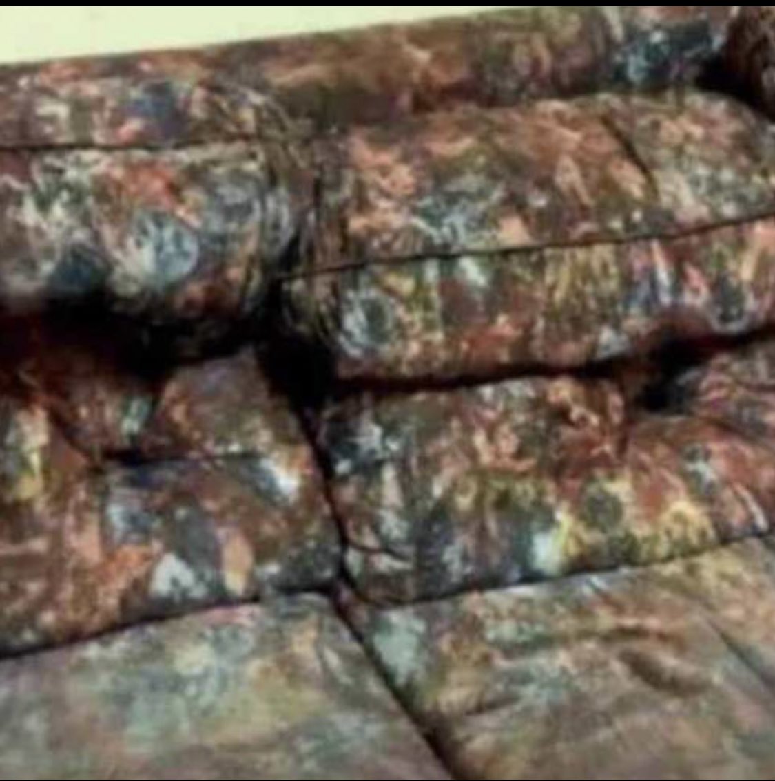 Vusi.Mz🦉 on Twitter "The owner of the most famous couch in South