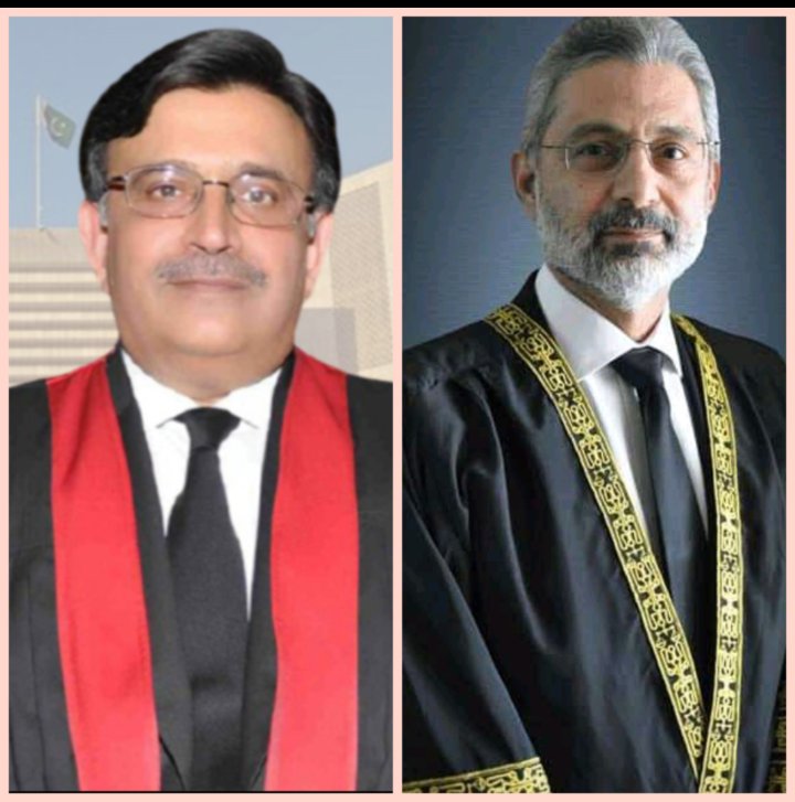 KhalidHusainTaj's tweet photo. قاضی عیسیٰ کی بطور چیف جسٹس تعیناتی کا نوٹیفیکشن 3 ماہ پہلے جاری کیوں ہوا اس کی وجہہ چیف جسٹس بندیال ہے
میں نے حکومتی شخصیات سے اس حوالے سے بات کی کہ 3 ماہ پہلے نوٹیفیکشن کیوں جاری کیا اس پر حکومتی شخصیات نے جواب دیا کہ وزیر اعظم نے 3 مہینہ پہلے قاضی عیسیٰ کے خلاف عمران حکومت 1/3 https://t.co/2HILuI3kCm