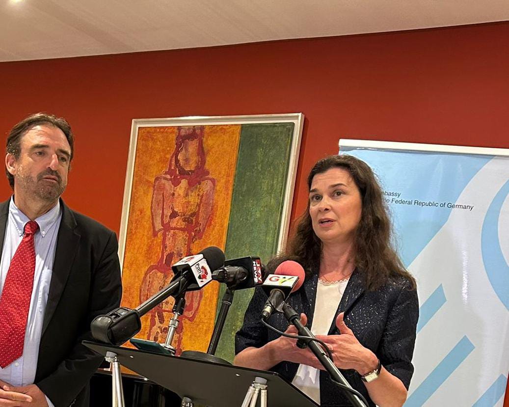 Akwaaba Dr. <a href="/nina_smidt/">Dr. Nina Smidt</a> Spokeswoman of SIEMENS Foundation, currently touring Ghana 🇬🇭 to explore future engagements in the field of STEM education.