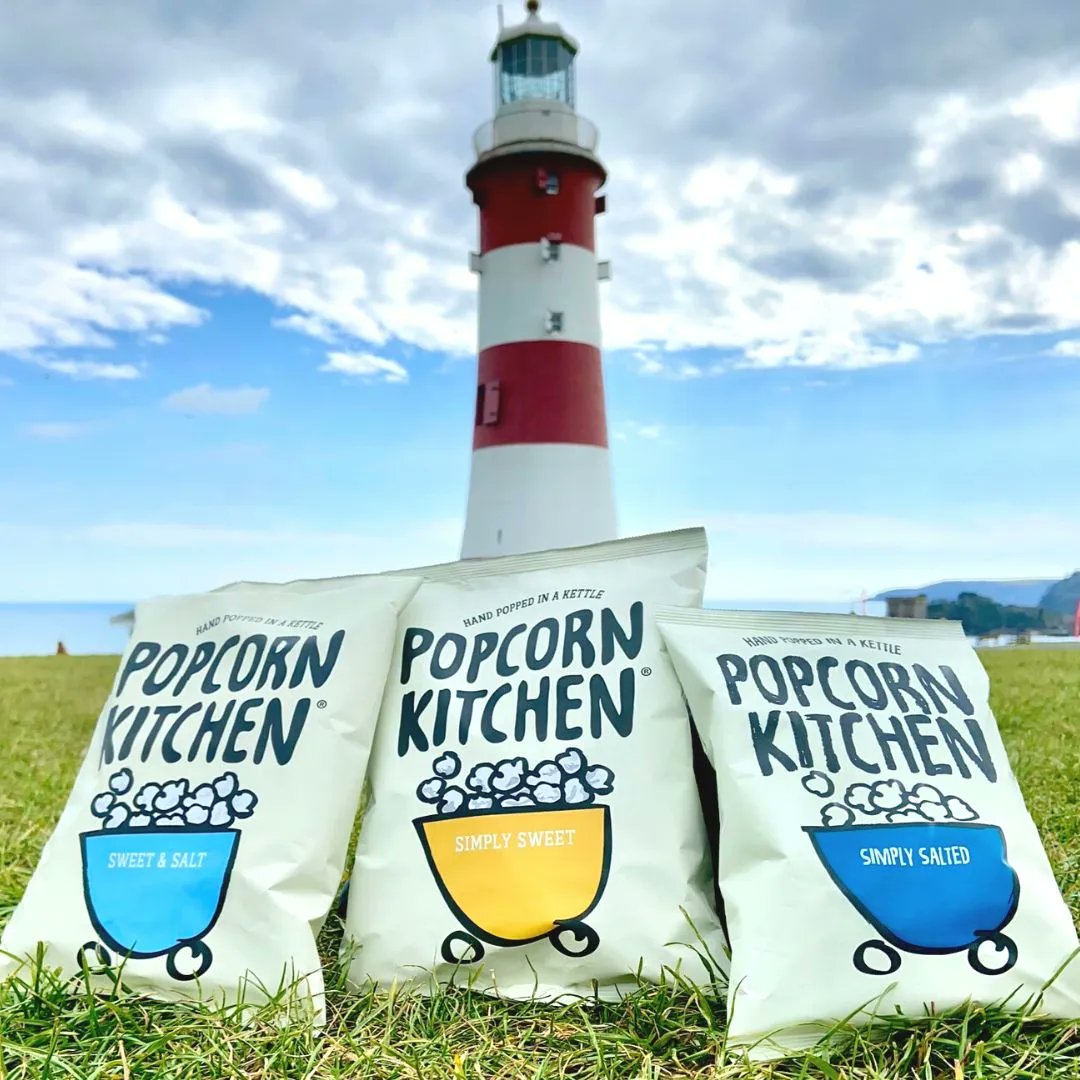 This #nationalpicnicweek, stock up on all your popcorn favourites 🧺🍿 From our flavour-packed savoury Cheddar Cheese to our dessert-inspired Cherry Bakewell flavour, our #popcorn is a picnic essential this week! Shop your favourite flavours here: popcornkitchen.co.uk
