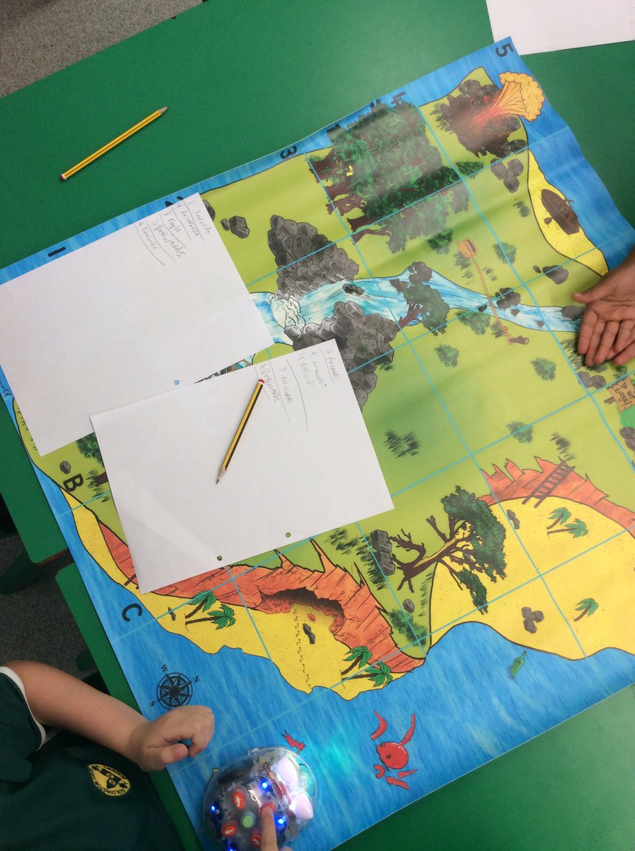 GGAYEAR2's tweet photo. Apple Class have been busy with the beebots this morning! https://t.co/QKTSltBE9S