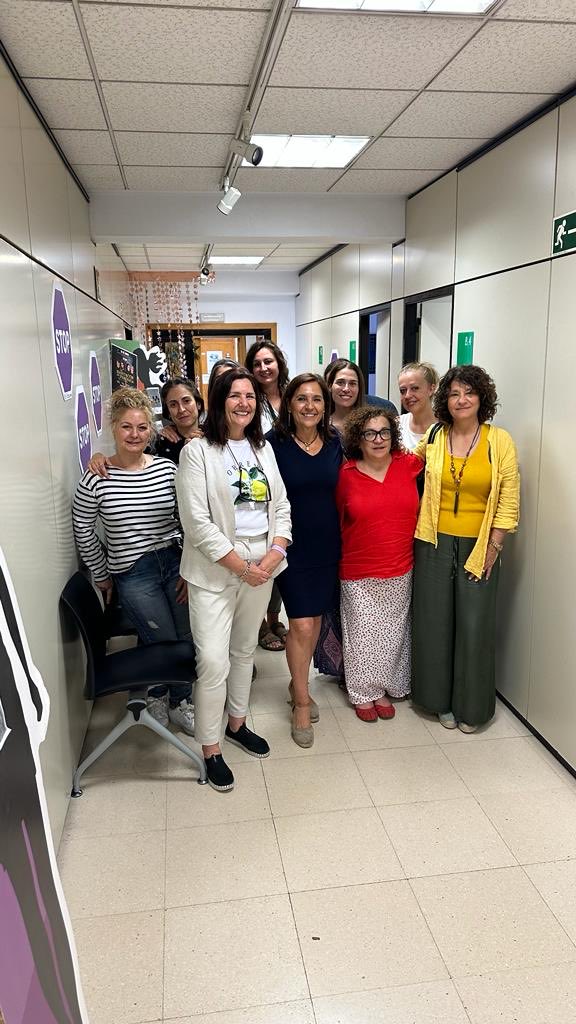He visitado la ⁦<a href="/Casademujer/">Alcobendas Mujer</a>⁩ del ⁦<a href="/Alcobendas_ayto/">Ayuntamiento Alcobendas</a>⁩ y felicito a su gran equipo por la labor encomiable que realizan.