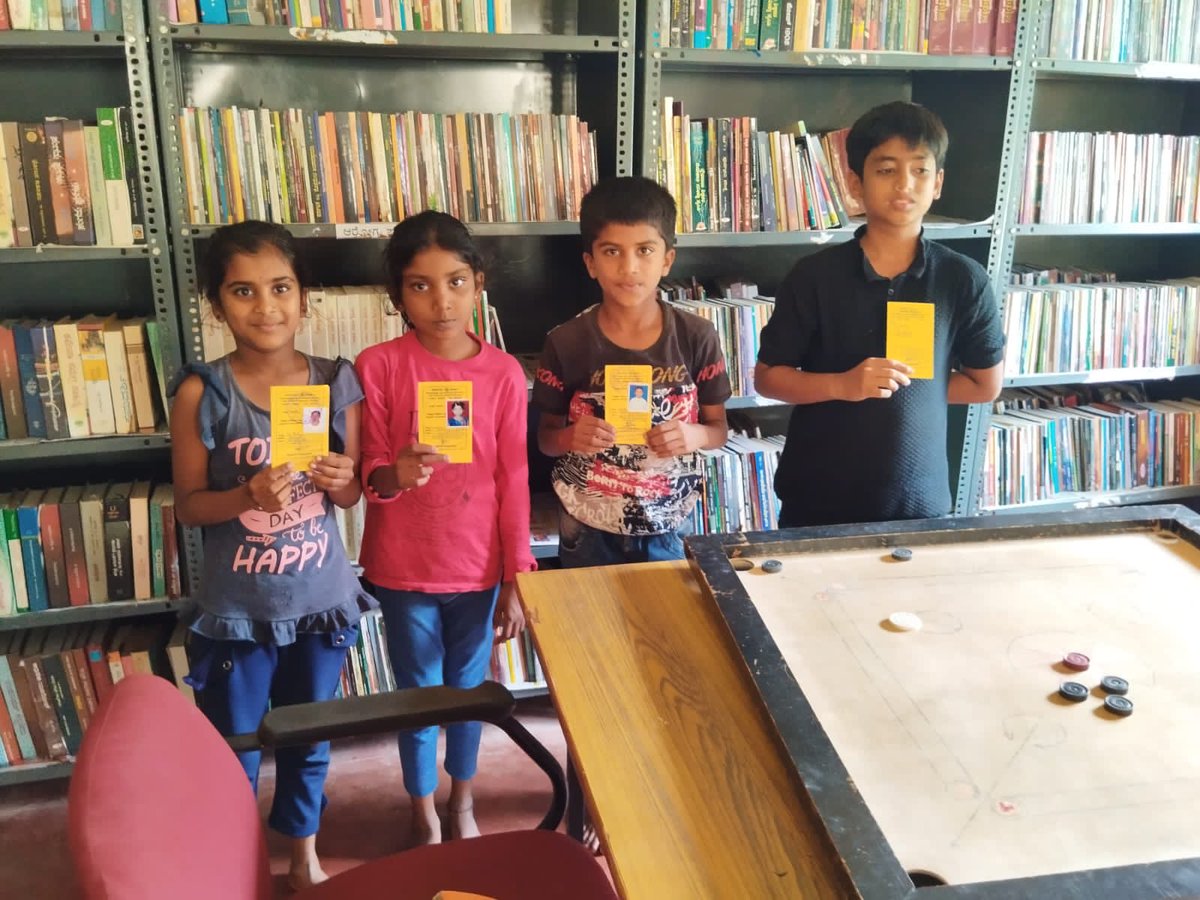 readingkafka's tweet photo. Oh my heart! Little kids bringing their friends to get enrolled as library members. Free for all kids up to 18 years. #villagelibraries https://t.co/A9aE6xthsx