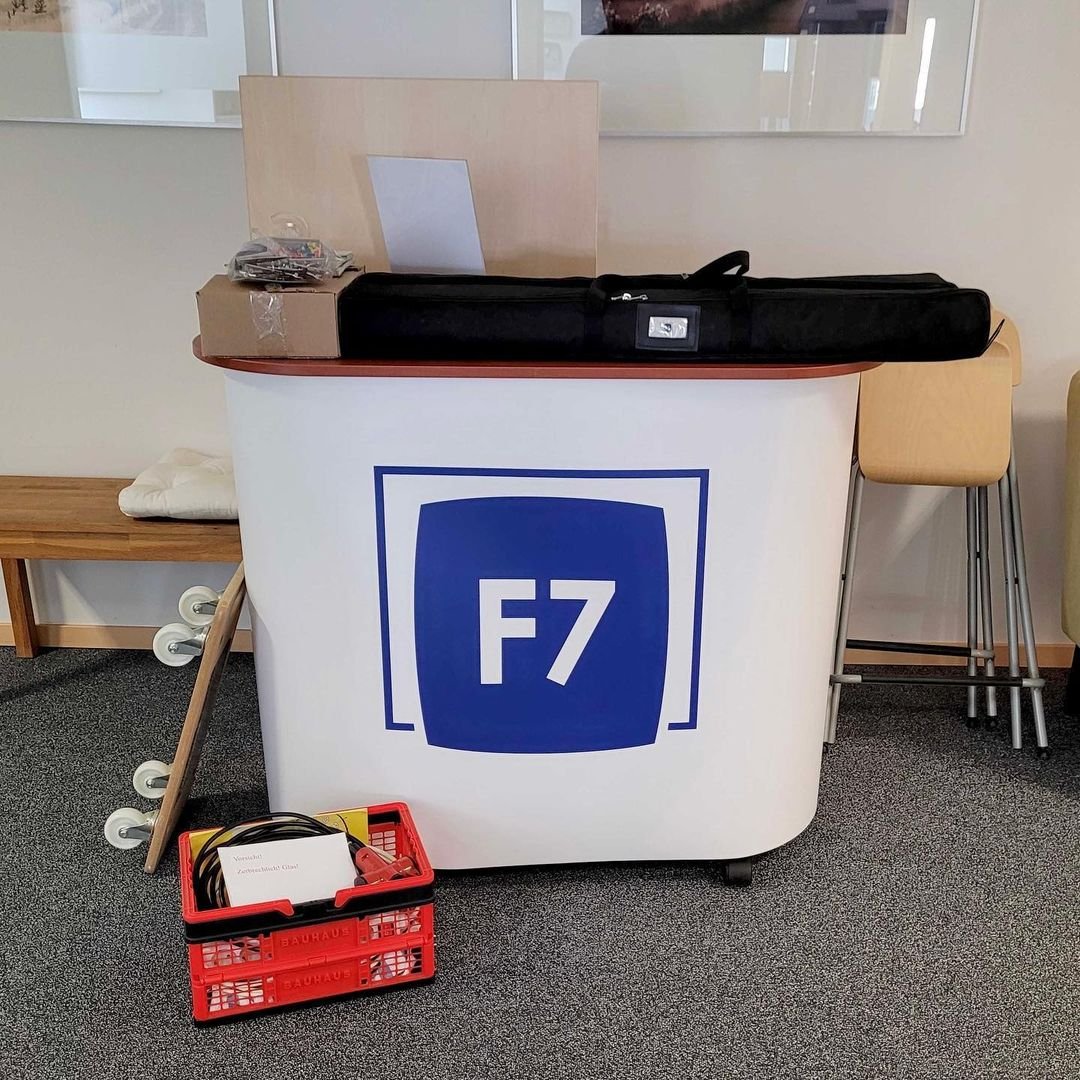 Nur noch wenige Tage bis zum TYPO3 Camp Hamburg am kommenden Wochenende! 🎉

Unser Stand befindet sich gerade in der Vorbereitung und wir freuen uns, ihn schon bald mit Leben zu füllen. 🧡

#typo3 #typo3chh #t3chh #typo3community #typo3event #typo3camp #f7 #f7media #cms