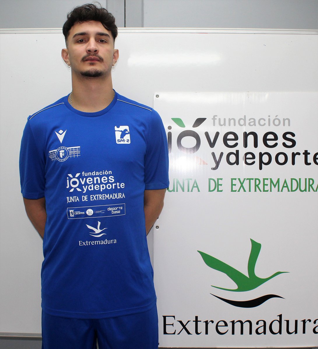 Gero Zubizarreta renueva por el Extremadura Cáceres Patrimonio de la Humanidad. El de Jaraíz de la Vera volverá a vestir la camiseta del club cacereño una temporada más en la Superliga2 de voleibol.