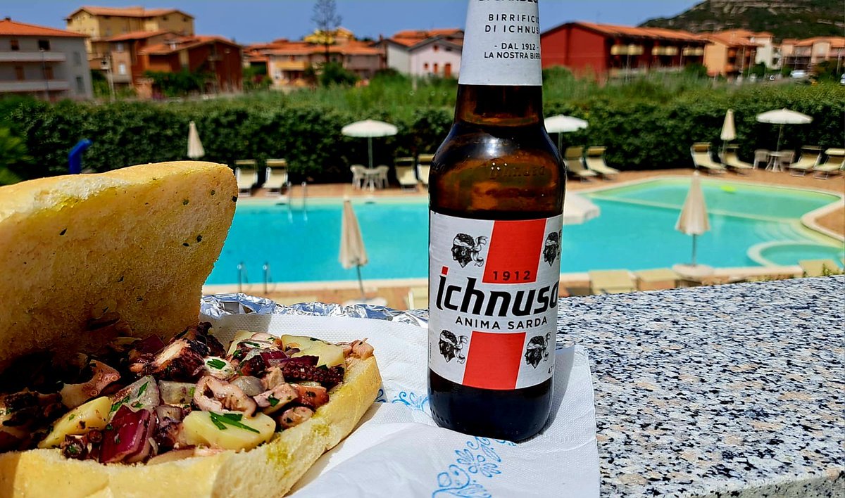 lucadaimola's tweet photo. Dura la vita in #Sardegna a 40°, si sopravvive con #panpolpo e #ichnusa #lovesardinia #bosa https://t.co/ZjKN2meWmh