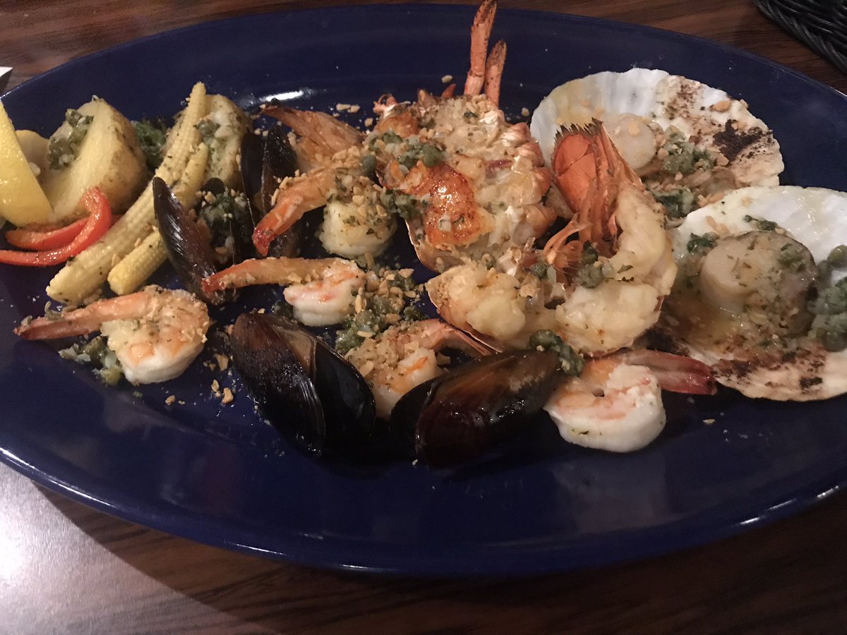 happyhappysugar's tweet photo. 人生初のレッドロブスター🦐一通り食べたから次は丸ごといってみたいと思ふ https://t.co/vlvE5cDILw
