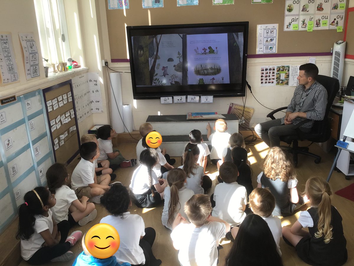 rdpsreception's tweet photo. This year Refugee Week is compassion. We have been learning all about what it means to be a refugee through whole group discussions and stories for early years. #rdpsbutterflies #RefugeeWeek https://t.co/gFV4pOco0J