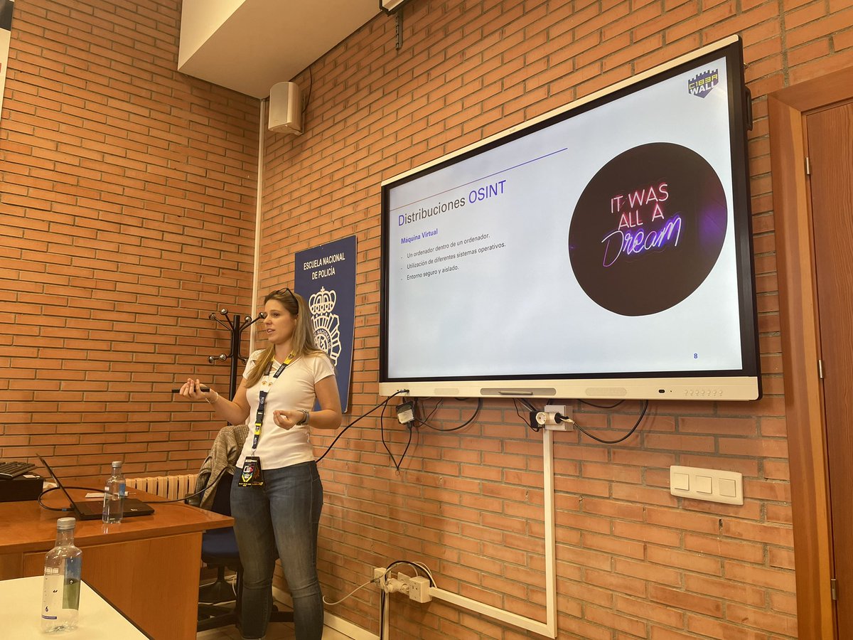 enelago's tweet photo. Ahora en @C1b3rWall , @cl4r4_5 nos presenta OriON 

Más info 👇🏻

https://t.co/PoTAZT7gHH https://t.co/M7eyrXtK1h