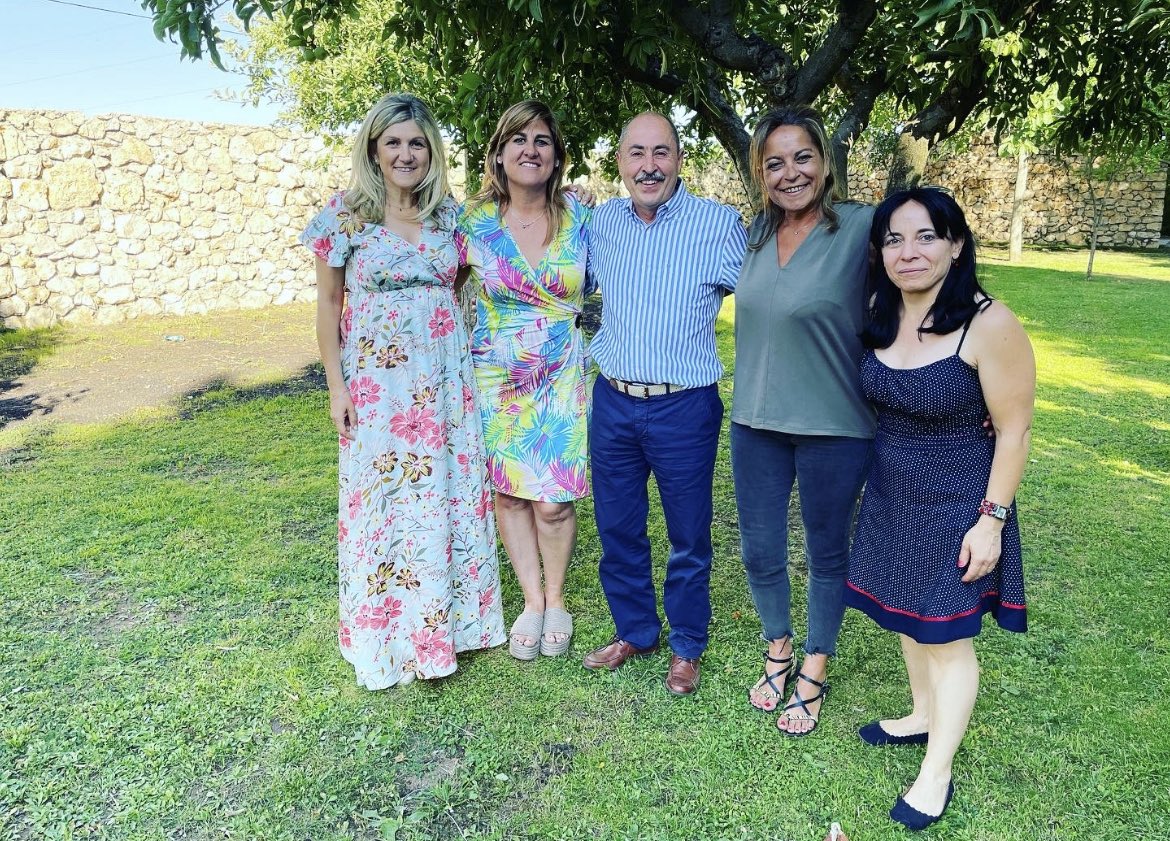 SmoralesPa's tweet photo. En política el tiempo toma otra dimensión. No sé dónde me llevará el destino y mis pies 👣… pero todo lo trabajado y todo lo aprendido queda en mi 🧠❤️. He decido quedarme con lo bueno. 

¡Gracias a todos los que habéis formado parte de esta aventura! (3/3)

#FinDeEtapa https://t.co/O5dv8Pjw57