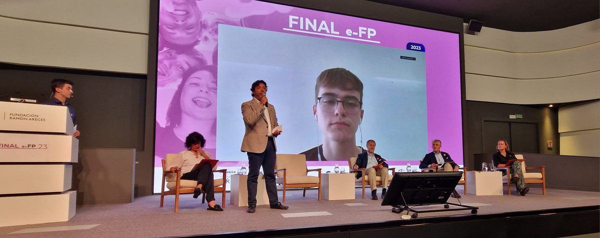 Nuestro CIO <a href="/karimkaidi/">Karim Kaidi Ruiz</a> participa en la #FinaleFP23 de <a href="/eFPEmprende/">e-FP</a> y @FundCreate como miembro del jurado. ¡¡Mucha suerte a los 6 proyectos finalistas!!

#HacemosValorResponsable