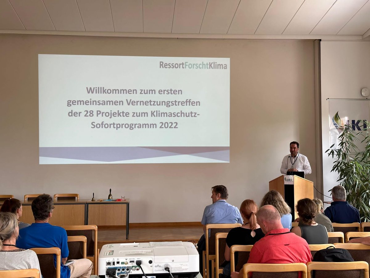 Zwei Tage intensiven Austausch zu @bmel-Projekten von #RessortForschtKlima fasst @FeikeTil zusammen: Erfolgreiche Vernetzung und Identifikation von Synergien in Forschung un Entwicklung für effektiven #Klimaschutz in der Landwirtschaft. Danke an alle Teilnehmenden!