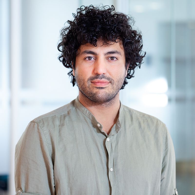 🧵 Wir freuen uns, Ihnen unserer nächsten "Young Thinkers" vorzustellen: Cihan Sinanoğlu (<a href="/nareksisiX/">Cihan Sinanoğlu</a>). Sinanoğlu ist der Leiter der Geschäftsstelle des Nationalen Diskriminierungs- und Rassismusmonitors (NaDiRa) am <a href="/DezimInstitut/">DeZIM-Institut</a>. (1/6)