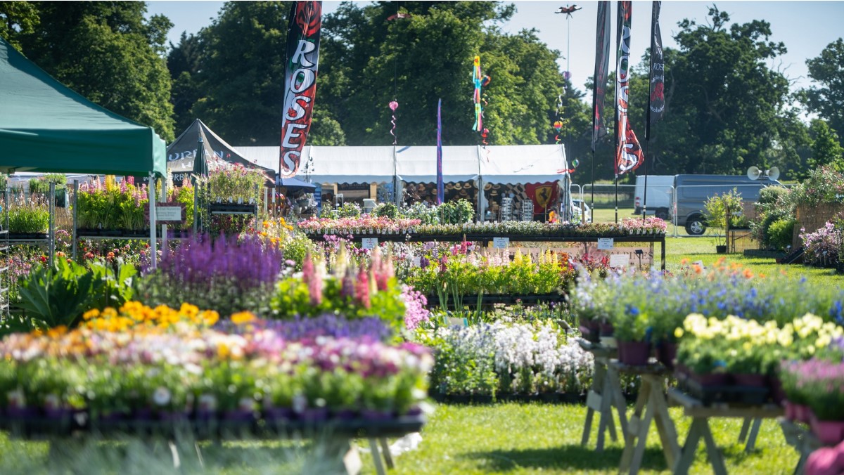 The <a href="/BlenheimFlower/">BlenheimFlowerShow</a> returns this Friday to Sunday. You'll find incredible flower displays, beautiful blooms in the Outside Plant Village and enjoy fabulous shopping from the UK's favourite garden, home &amp; food exhibitors plus much more...

Visit blenheimflowershow.co.uk