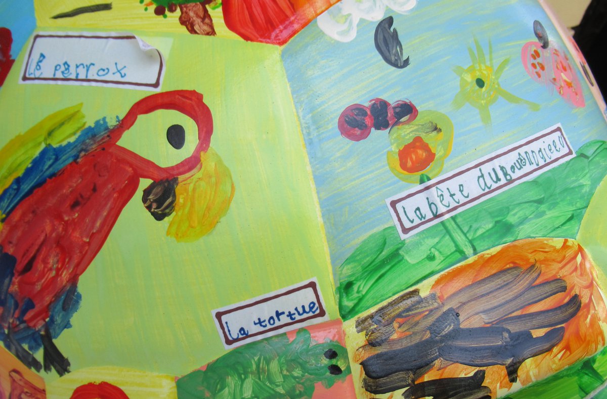 #Jèrriais <a href="/platdouetschool/">Plat Douet School</a> <a href="/JerseyTortoises/">Tortoise Takeover</a> #TortoiseTakeover au Mûsée d'Jèrri <a href="/JerseyHeritage/">Jersey Heritage</a> 
lé fliamant, lé moûtchet
le cat, lé colînmachon
lé pèrrot, la tortue, la bête du Bouôn Dgieu