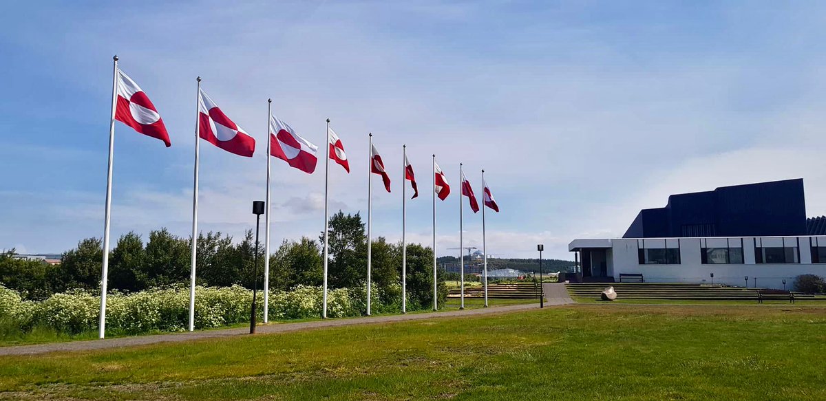 🇬🇱 Inuiattut ullorsiornisinni pilluaritsi! 🇬🇱

🇬🇱 Happy National Day! 🇬🇱
In 1983 it was decided in Greenland to make June 21st, the longest day of the year, our National Day 🇬🇱  the summer solstice has been celebrated for centuries by our ancestors 🌞