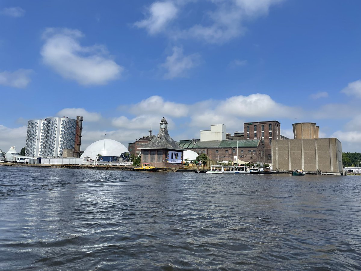 Corey Leigh Latislaw 💄 tweet media