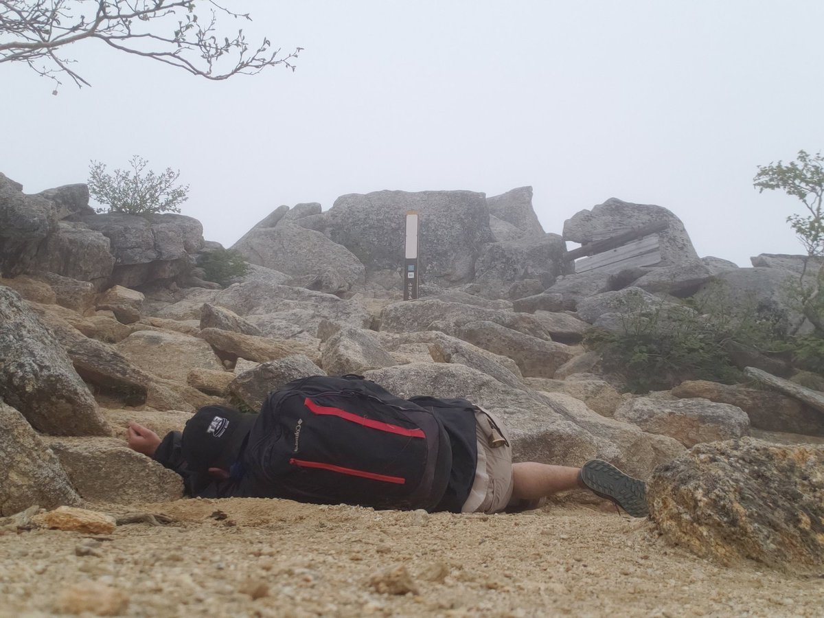 sunappeppeppe's tweet photo. 今日は白峰三山→鳳凰三山ワンデイでした。
やってみたかった欲張り山行、しんどすぎて途中ゾンビになりましたが、歩ききれてよかったです。
達成感すごい！ https://t.co/QtG55v4Wry