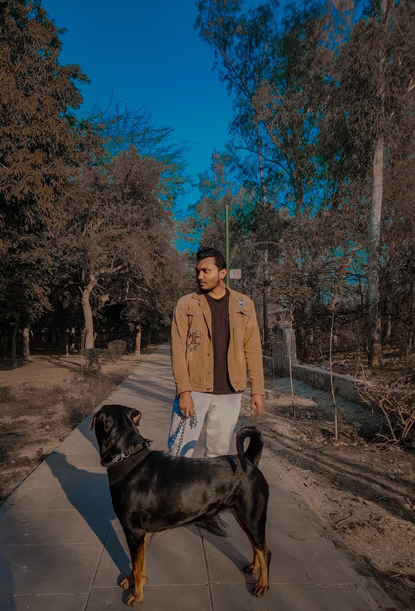 thekanonboy's tweet photo. ππΎ
.
.
#insta #instagood #instadaily #instalike #instapic #instamood #instagram #india #instalove #instadog #yeah #dogsofinstagram #rotweiler #walk #pictureoftheday #follow #shotononeplus7t #mobilephotography #photographylovers #Twitter #Trending #TrendingNow #canonphotography https://t.co/lewZFVMR6C