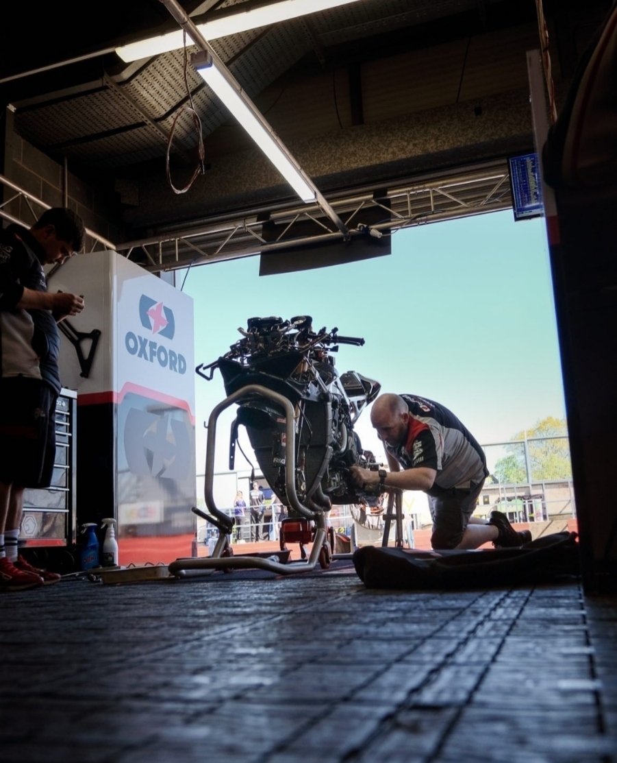 RaceTorx's tweet photo. It's always a pleasure to see our products in action and making a difference on the track. Keep pushing the limits! Shout out to our amazing RaceTorx community for your continued support and enthusiasm. @motorapido #thumbbrake #thumbrake #gearshiftsupport products #bsb #iomtt https://t.co/QAePjs1O1w