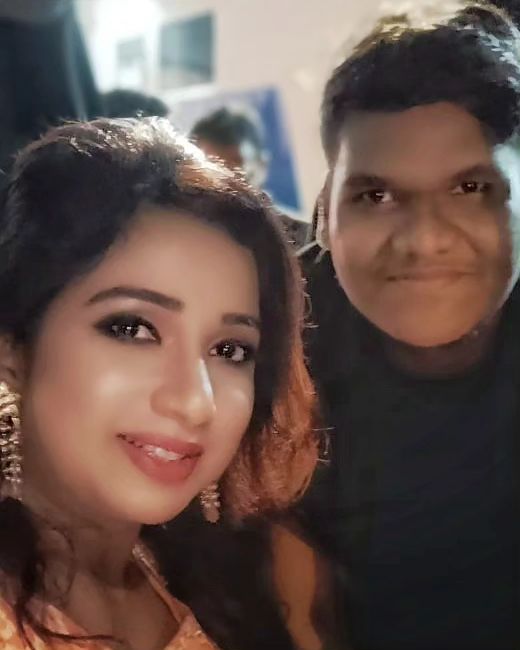 The pure fanboy 🥰
#ShreyaGhoshal #SaregamaTamil 
#ZeeTamil