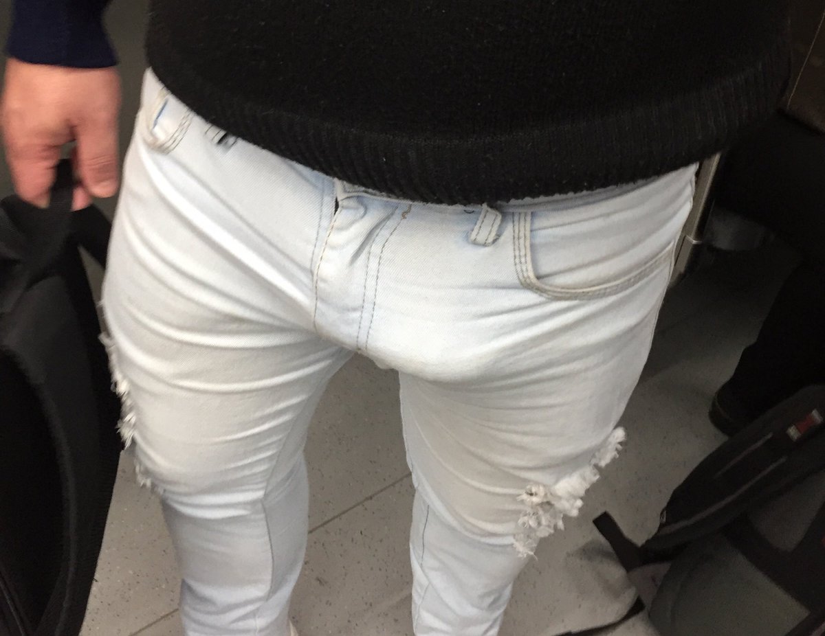 BROTHERBisig's tweet photo. O puto veio pegando no meu pau no m&amp;tro, quando esvaziou um pouco eu me afastei e olha como ele tava. (De uns dias atrás). Tomou 💦😏

@Fetichemaludos @mala_demacho @huntersbulge @bulgesexual @BulgeFreeBall @volumesmarcando @AMalaQImporta @AdoradorPaus @adoromala @adorador_macho https://t.co/nGottaVUNO