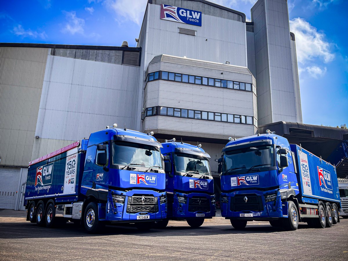 NEW TRUCKS!
Celebrating 150 years of success, @GLWFEEDS Limited have purchased 3 @RenaultTrucksUK C 440 Tridems to boost the delivery of feed to farms across the country.

Full story here 👉rhcv.co.uk/news/glw-feeds/
#rhcv #glwfeeds #renaulttrucksuk
