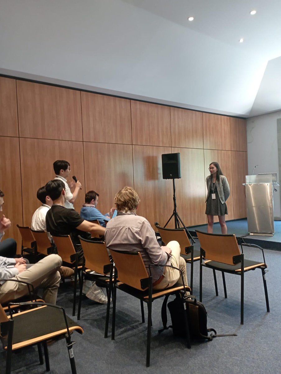 SmartFactoryKL's tweet photo. Unsere wissenschaftlichen Mitarbeiter*innen senden Grüße aus #Porto von der #FAIM, eine der weltweit renommiertesten Automations-Konferenzen. Neben spannenden #Talks und #Networking sind wir auch mit eigenen Vorträgen zu unserer #SharedProduction vertreten! https://t.co/Lc9RhMa7Qm