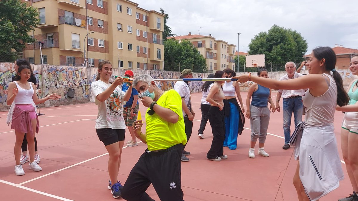 nosmsavestruces's tweet photo. Está mañana hemos estado con los amigos del @CPizarrales compartiendo diversas actividades para concluir este curso, ¡para el curso que viene más! Gracias amigos, nos encanta pasar tiempo con vosotros 🥰
@FundacionAfim 
#nosomosavestruces
#AFIMSalamanca https://t.co/vS4zWxCPZ8
