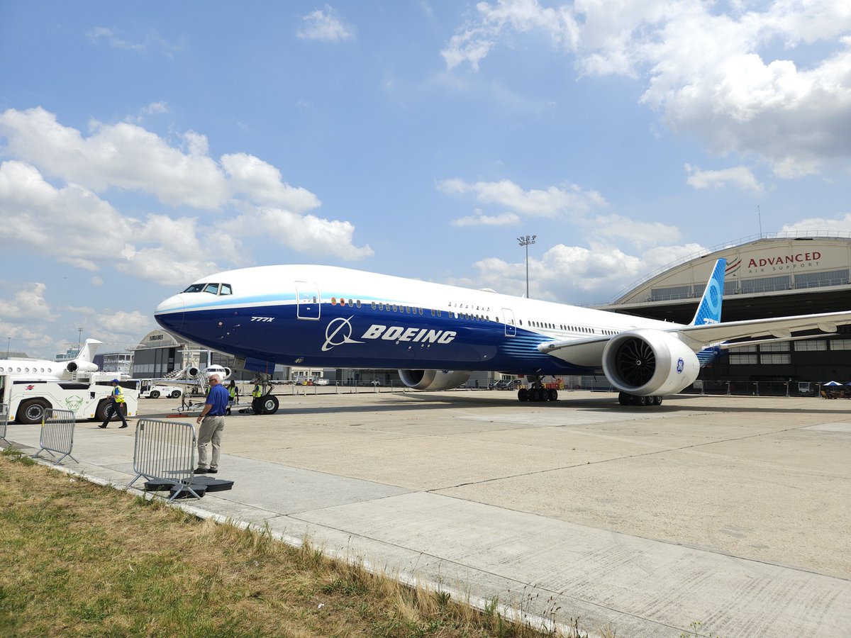 Everything is ready for the final display flight of the Boeing #777X at the #ParisAirShow2023 🇨🇵